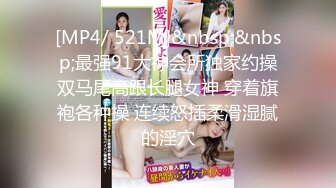 农村小胖玉米地里凌辱侵犯女同学 激烈反抗仍被脱掉裤子 快速扣弄小穴 得意洋洋笑得好贱呀