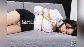 金色短发小骚货 婚纱情趣装操逼 撩下衣服揉捏奶子 埋头舔屌 扒开丁字裤后入