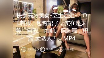 Candice 优雅而曲线美，知道如何给相机想要的东西。她的金色头发和棕色眼睛可能会让你想起隔壁的那