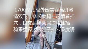 西安女研究生的美丽胴体和可爱玉足